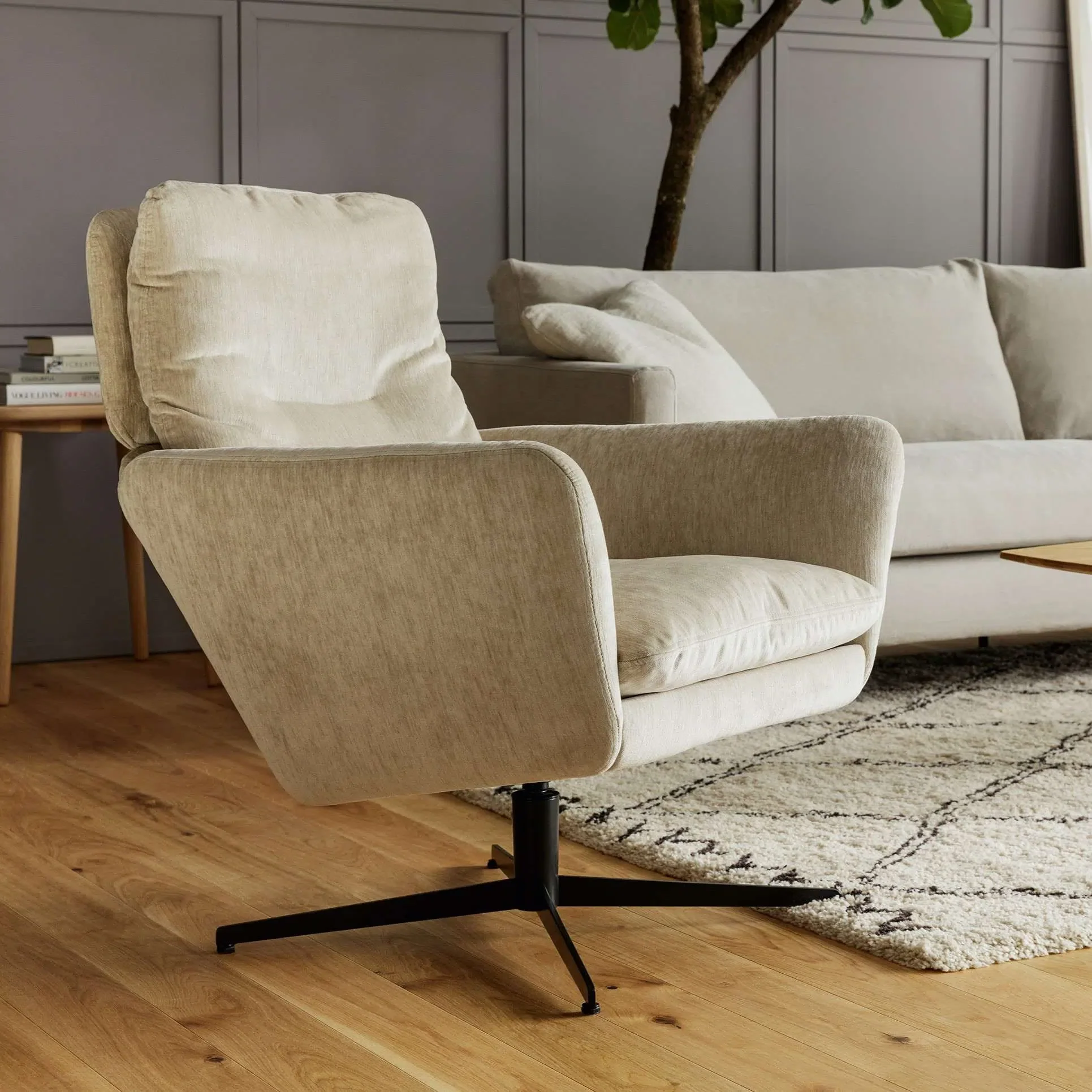AMY Armchair - Image 4