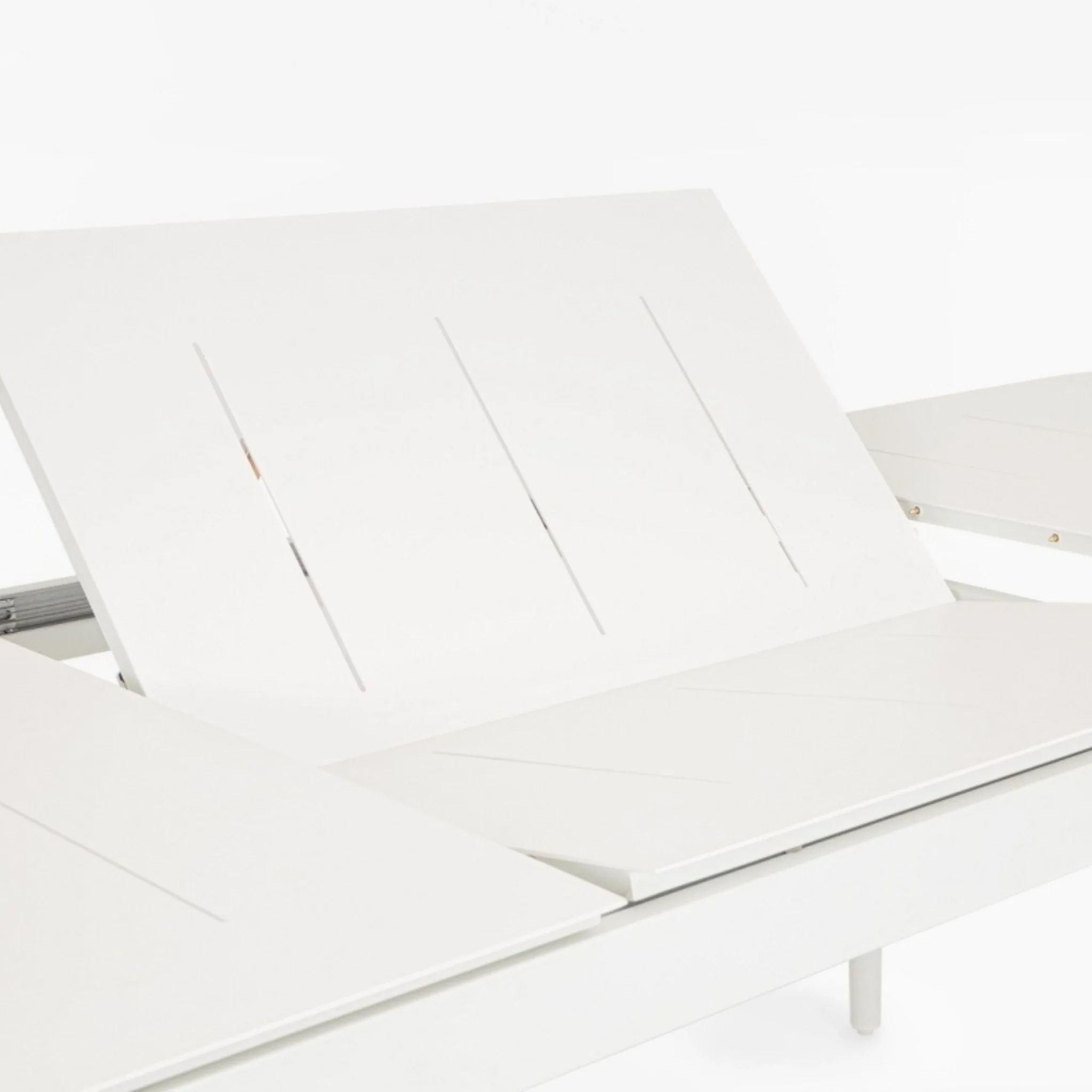 NEBULA Extendable Outdoor Table Set (200-300cm) - Image 10